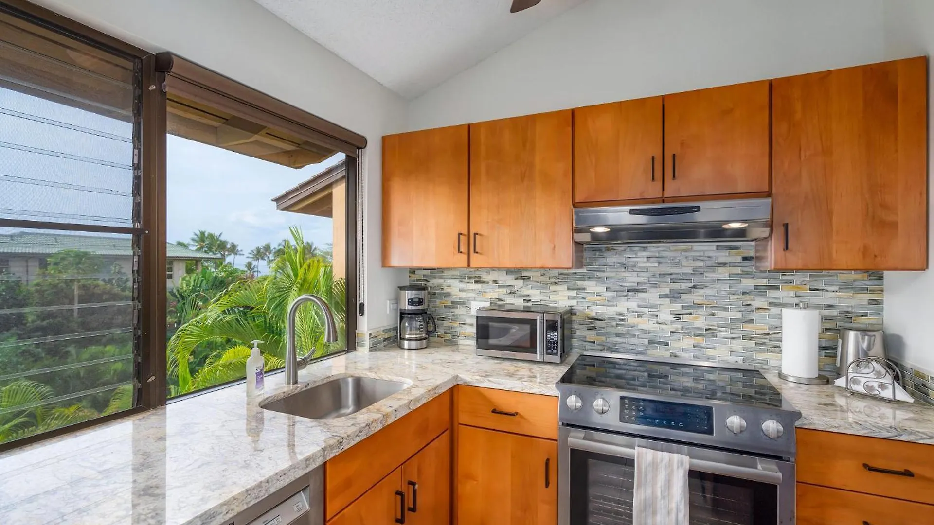 Wailea Ekahi 4E, Close To Greenbelt, Split Ac